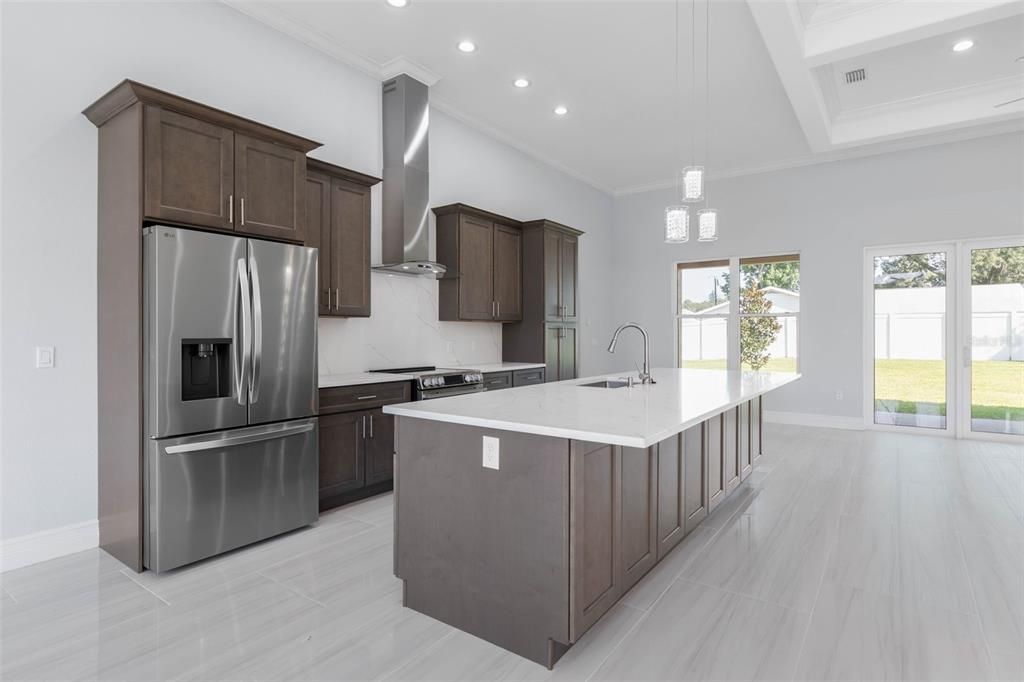 En Venta: $529,000 (4 camas, 3 baños, 2305 Pies cuadrados)