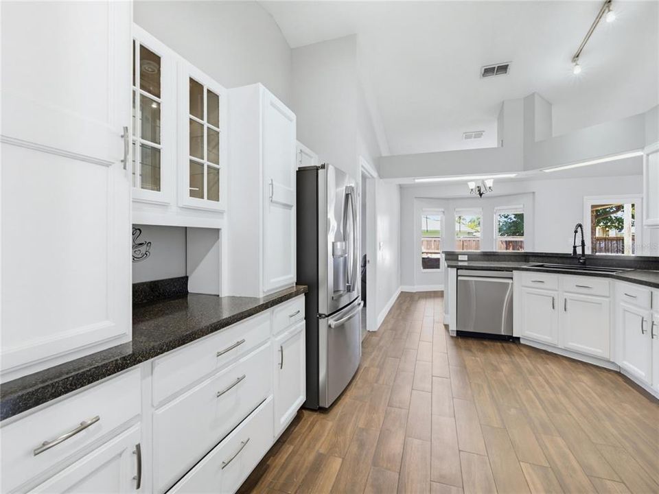 En Venta: $399,000 (3 camas, 2 baños, 1856 Pies cuadrados)