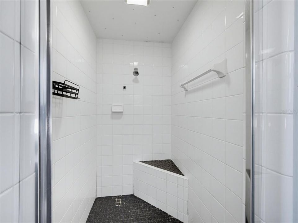En Venta: $399,000 (3 camas, 2 baños, 1856 Pies cuadrados)