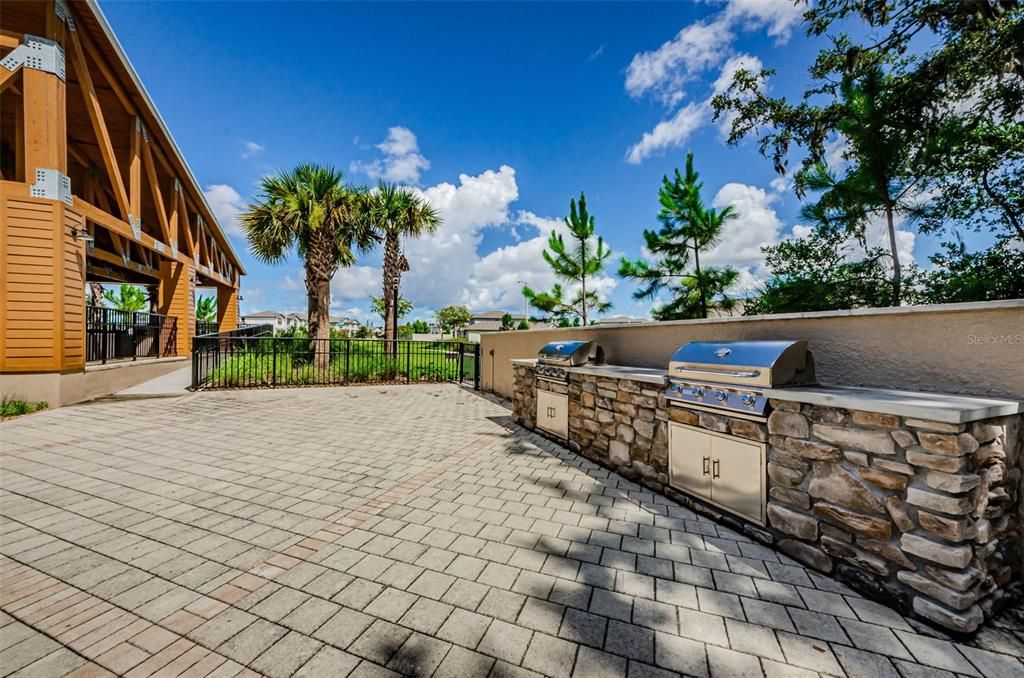 For Sale: $409,900 (4 beds, 2 baths, 2584 Square Feet)