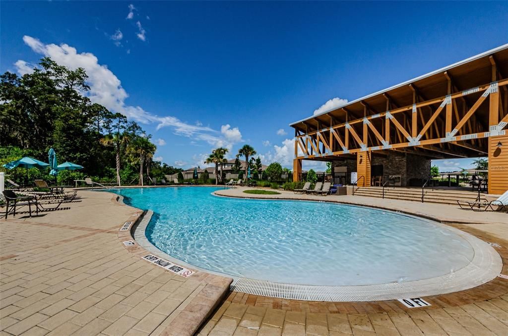 For Sale: $409,900 (4 beds, 2 baths, 2584 Square Feet)