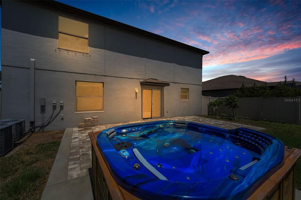 For Sale: $409,900 (4 beds, 2 baths, 2584 Square Feet)