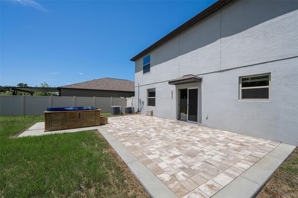 For Sale: $409,900 (4 beds, 2 baths, 2584 Square Feet)