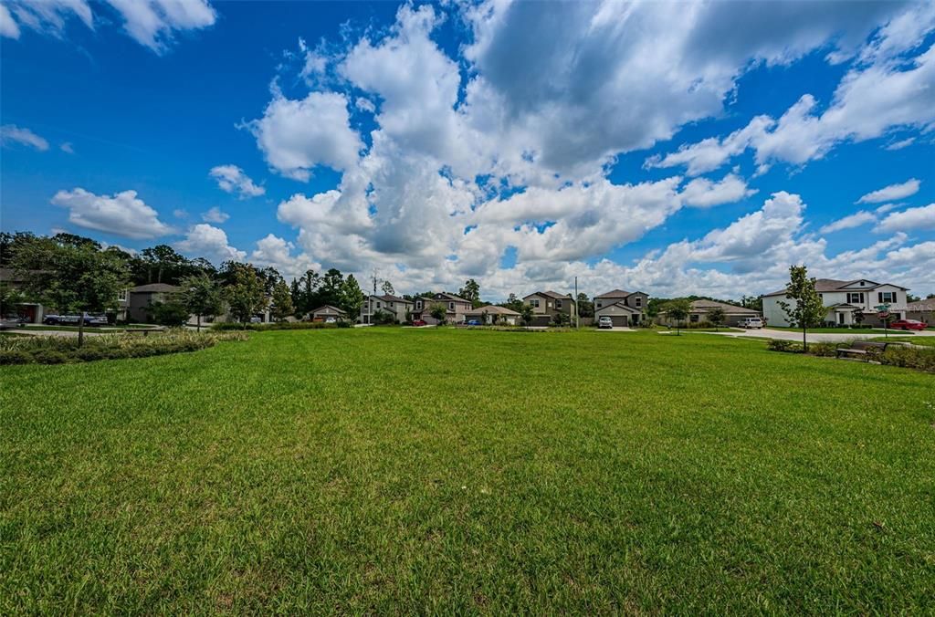 For Sale: $409,900 (4 beds, 2 baths, 2584 Square Feet)