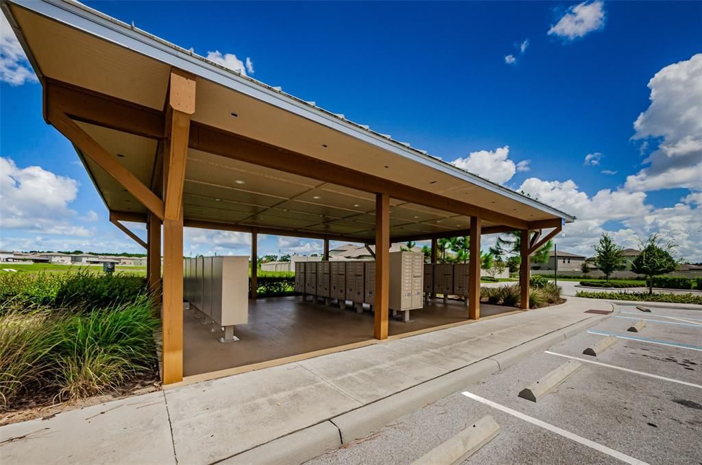 For Sale: $409,900 (4 beds, 2 baths, 2584 Square Feet)