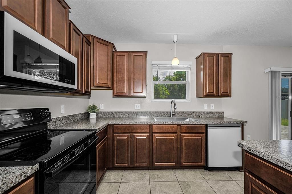 For Sale: $409,900 (4 beds, 2 baths, 2584 Square Feet)