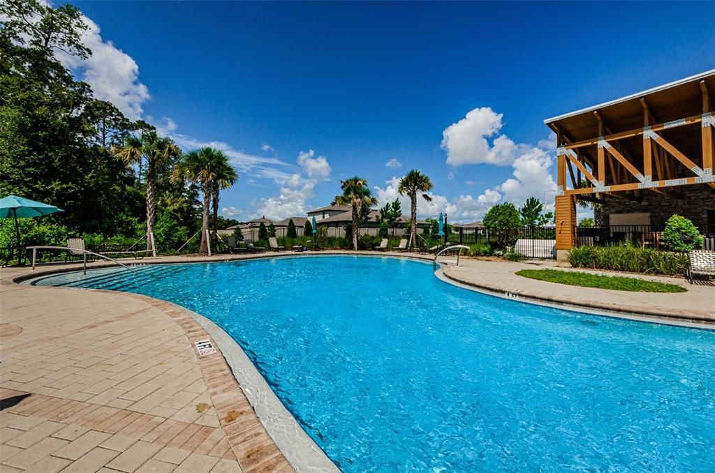 For Sale: $409,900 (4 beds, 2 baths, 2584 Square Feet)