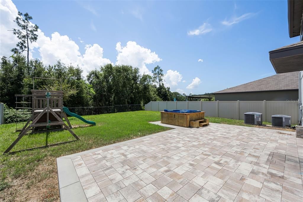 For Sale: $409,900 (4 beds, 2 baths, 2584 Square Feet)
