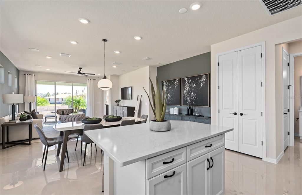 For Sale: $424,840 (2 beds, 2 baths, 1579 Square Feet)