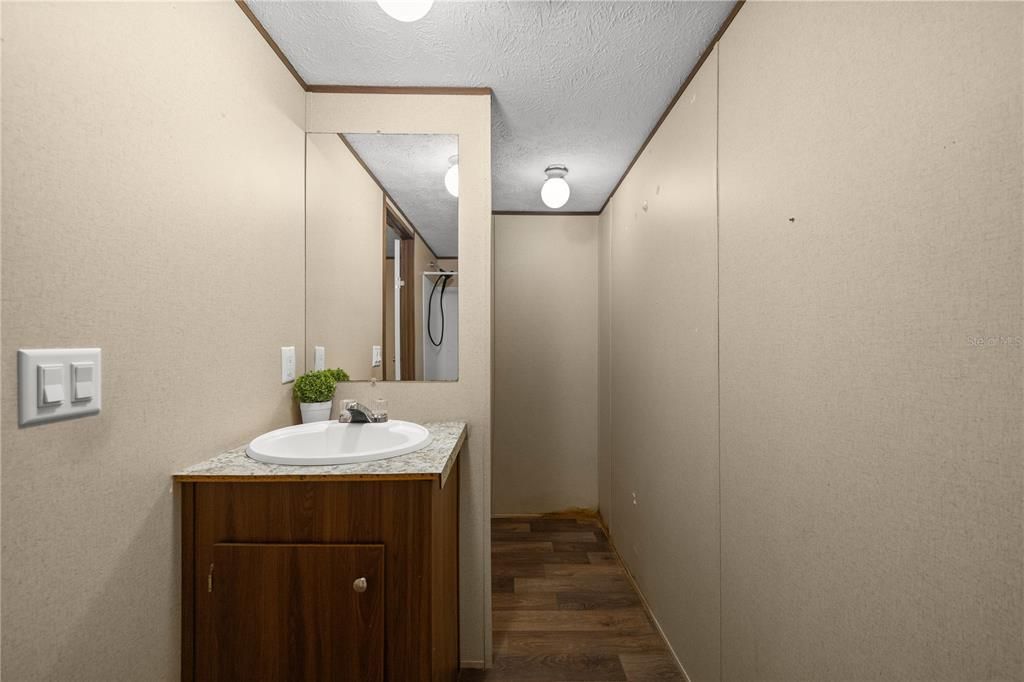 For Sale: $124,900 (2 beds, 2 baths, 843 Square Feet)