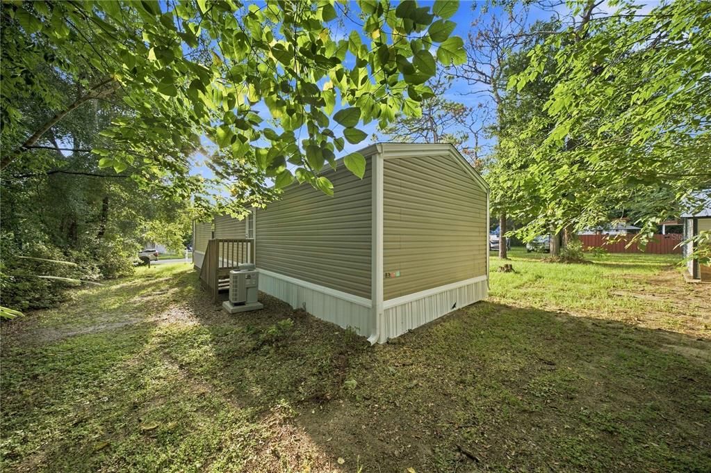 For Sale: $124,900 (2 beds, 2 baths, 843 Square Feet)