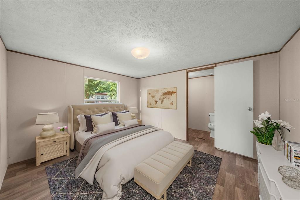 For Sale: $124,900 (2 beds, 2 baths, 843 Square Feet)