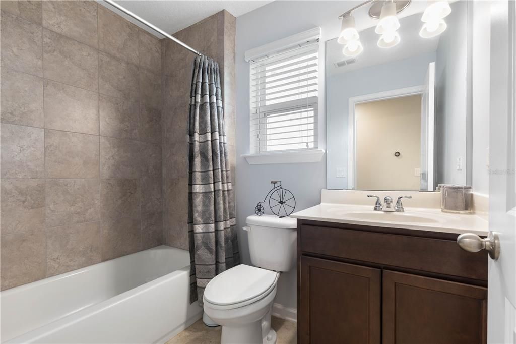 For Sale: $659,900 (5 beds, 4 baths, 3213 Square Feet)