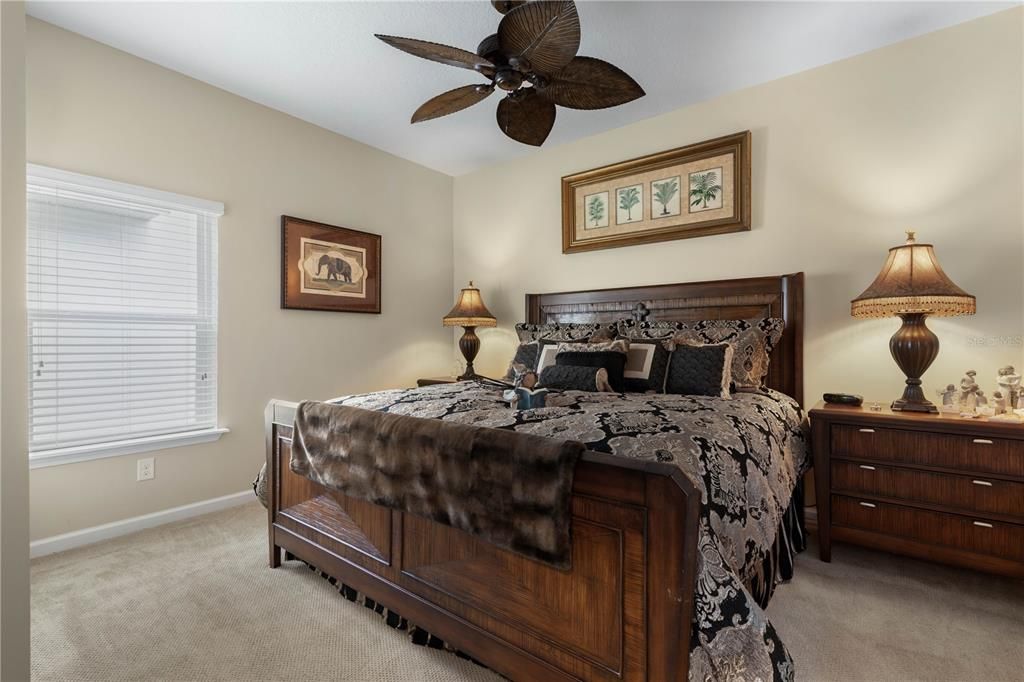 For Sale: $659,900 (5 beds, 4 baths, 3213 Square Feet)