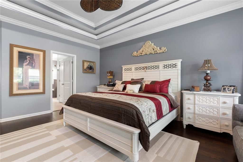 For Sale: $659,900 (5 beds, 4 baths, 3213 Square Feet)
