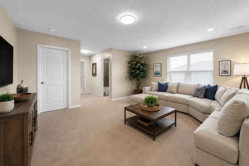 For Sale: $659,900 (5 beds, 4 baths, 3213 Square Feet)