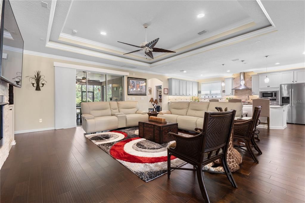For Sale: $659,900 (5 beds, 4 baths, 3213 Square Feet)