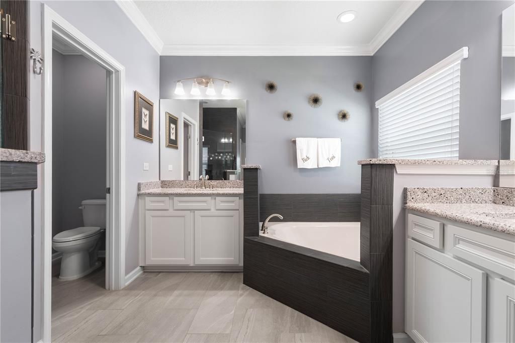 For Sale: $659,900 (5 beds, 4 baths, 3213 Square Feet)