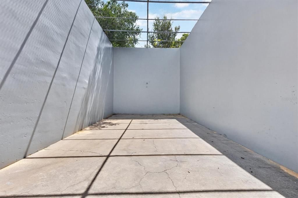 For Rent: $1,750 (3 beds, 2 baths, 1364 Square Feet)