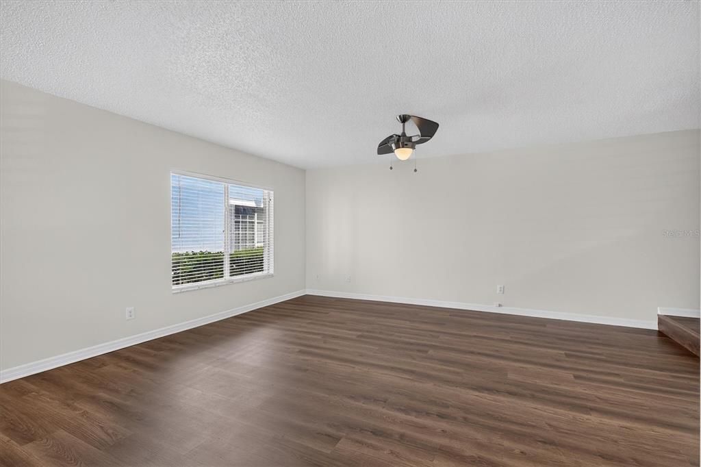 For Rent: $1,750 (3 beds, 2 baths, 1364 Square Feet)