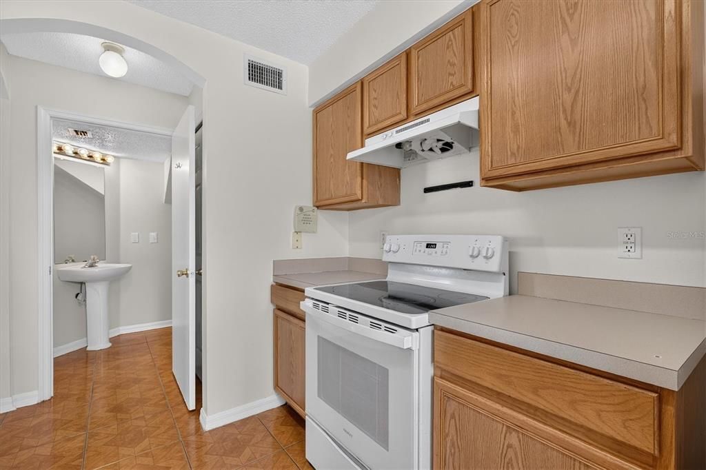 For Rent: $1,750 (3 beds, 2 baths, 1364 Square Feet)