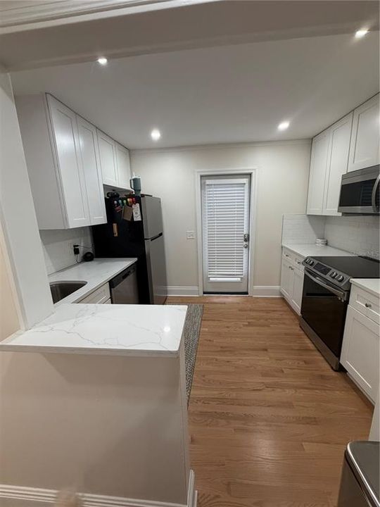 For Sale: $669,000 (2 beds, 1 baths, 1107 Square Feet)