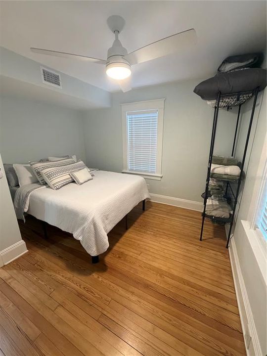 For Sale: $669,000 (2 beds, 1 baths, 1107 Square Feet)
