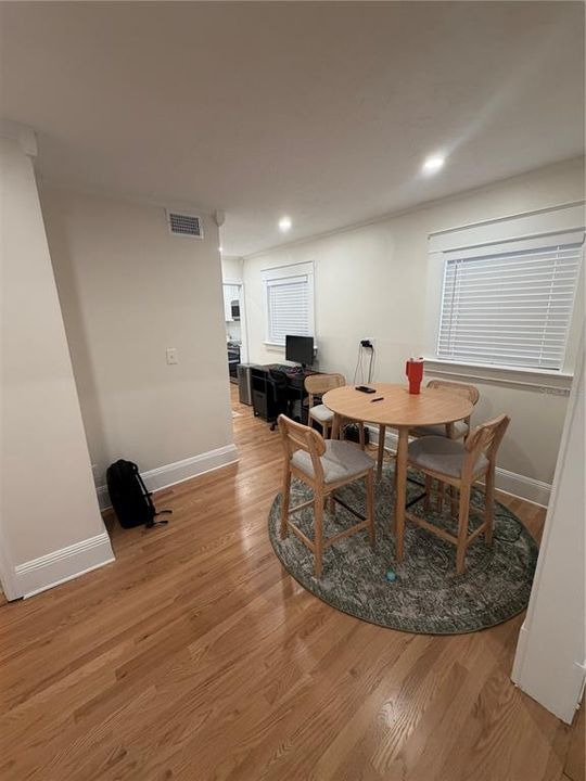 For Sale: $669,000 (2 beds, 1 baths, 1107 Square Feet)