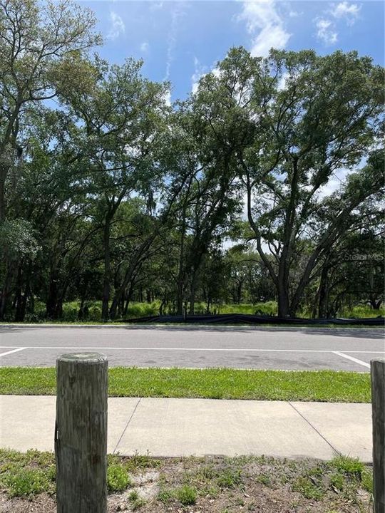 На продажу: $85,000 (0.16 acres)