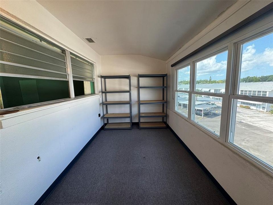 For Sale: $75,000 (1 beds, 1 baths, 625 Square Feet)