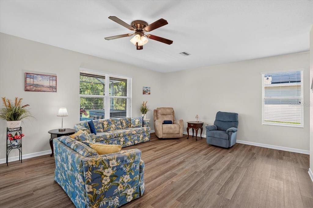 For Sale: $480,000 (4 beds, 2 baths, 2505 Square Feet)
