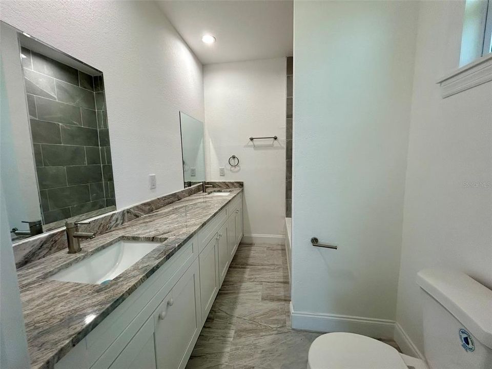 En Renta: $2,050 (3 camas, 2 baños, 1509 Pies cuadrados)