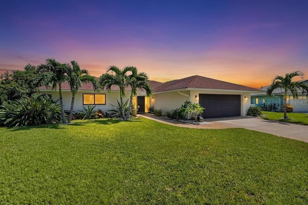 For Sale: $775,000 (3 beds, 2 baths, 2145 Square Feet)