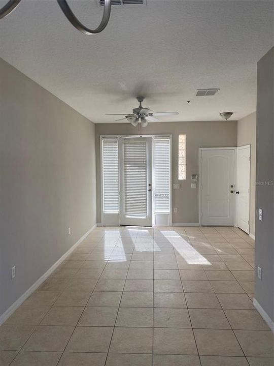 For Rent: $1,895 (3 beds, 2 baths, 1400 Square Feet)