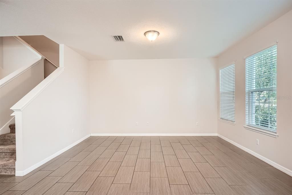 En Renta: $2,950 (3 camas, 2 baños, 1480 Pies cuadrados)