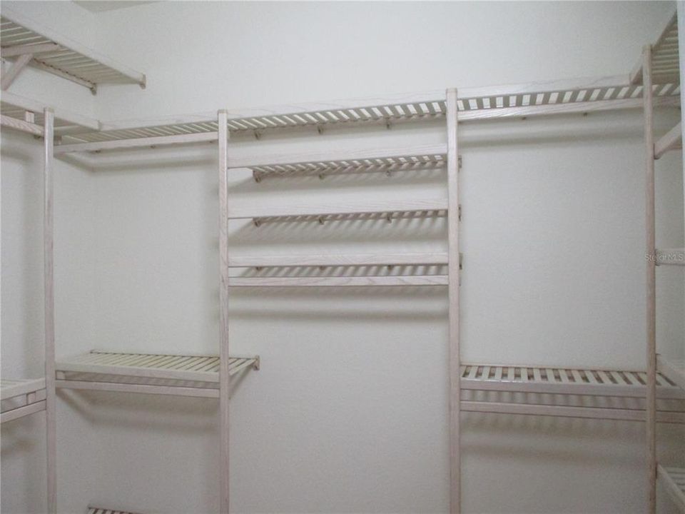 En Renta: $2,500 (3 camas, 2 baños, 2482 Pies cuadrados)