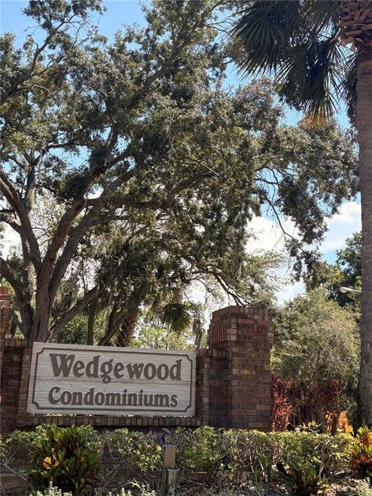 For Sale: $120,000 (2 beds, 2 baths, 1144 Square Feet)