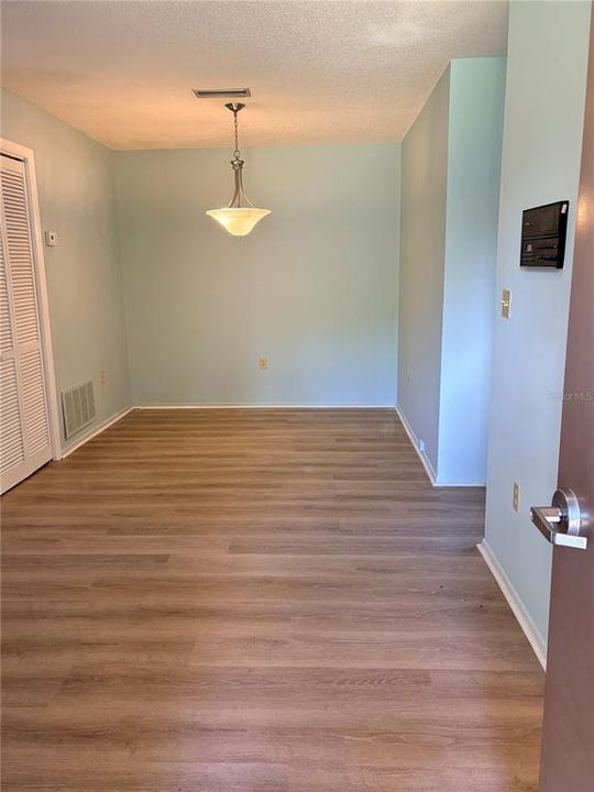 For Sale: $120,000 (2 beds, 2 baths, 1144 Square Feet)