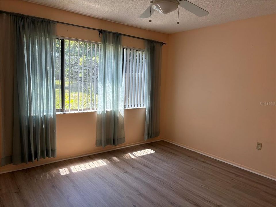For Sale: $120,000 (2 beds, 2 baths, 1144 Square Feet)