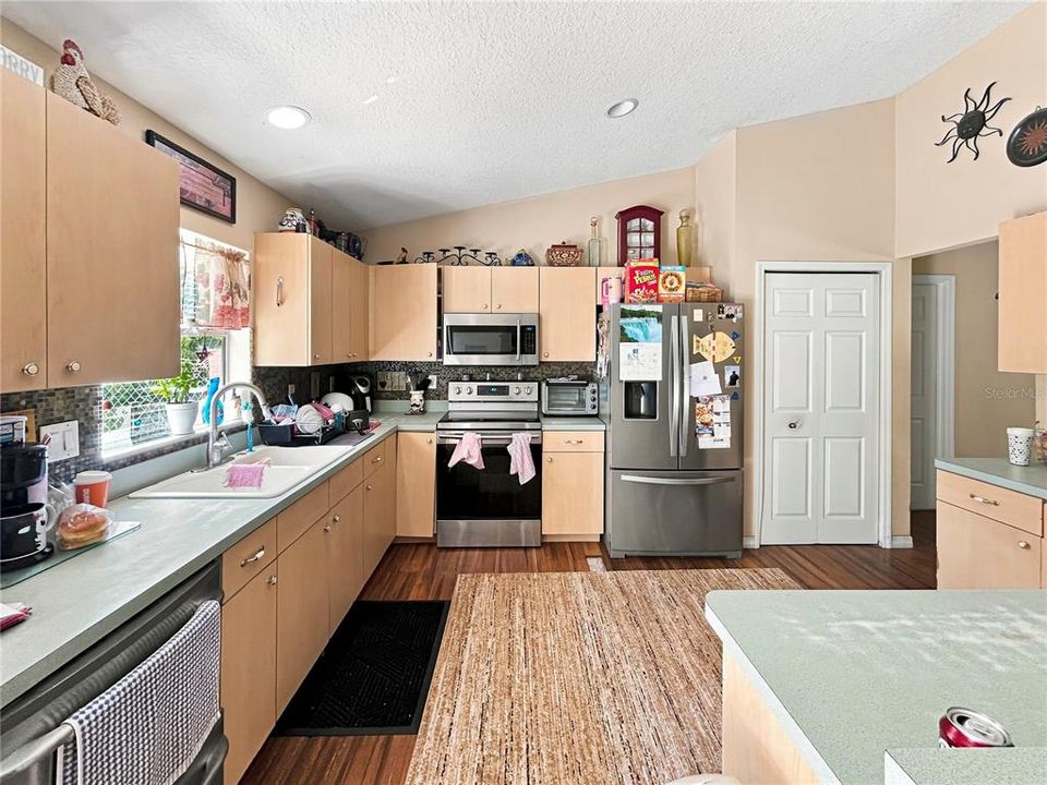 En Venta: $265,000 (3 camas, 2 baños, 1517 Pies cuadrados)