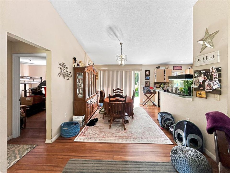 En Venta: $265,000 (3 camas, 2 baños, 1517 Pies cuadrados)
