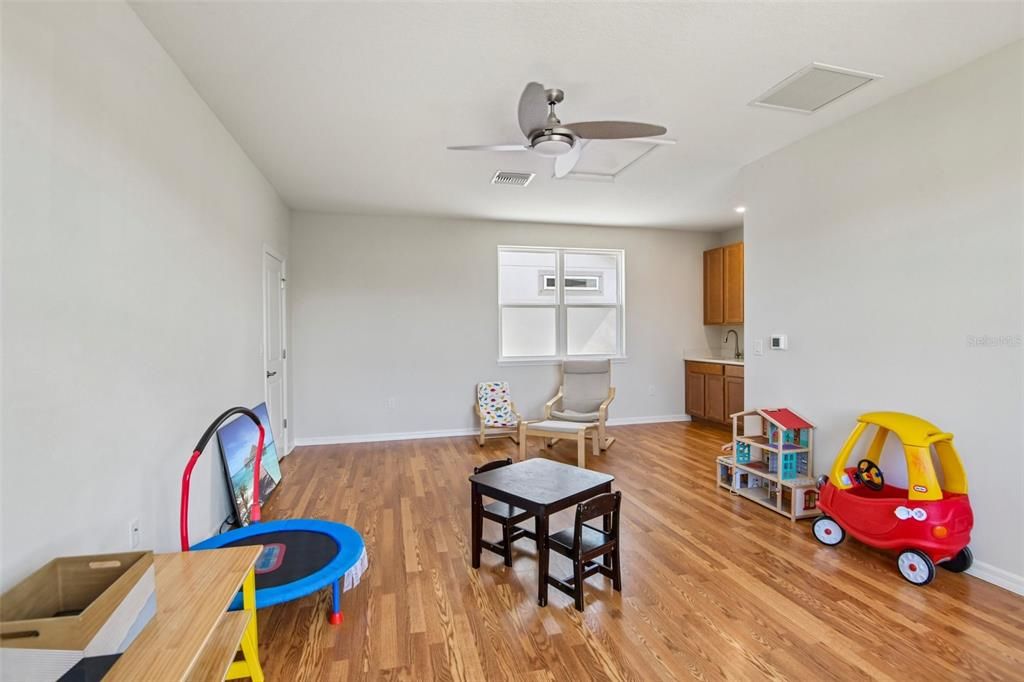 For Sale: $639,900 (4 beds, 4 baths, 2631 Square Feet)
