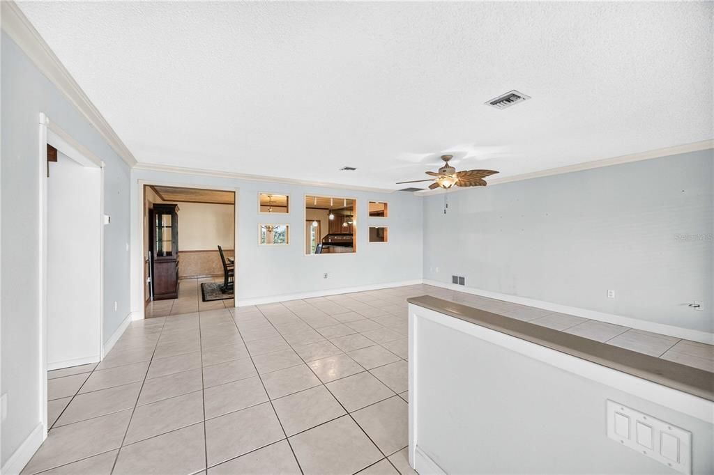 For Sale: $345,000 (3 beds, 2 baths, 1838 Square Feet)