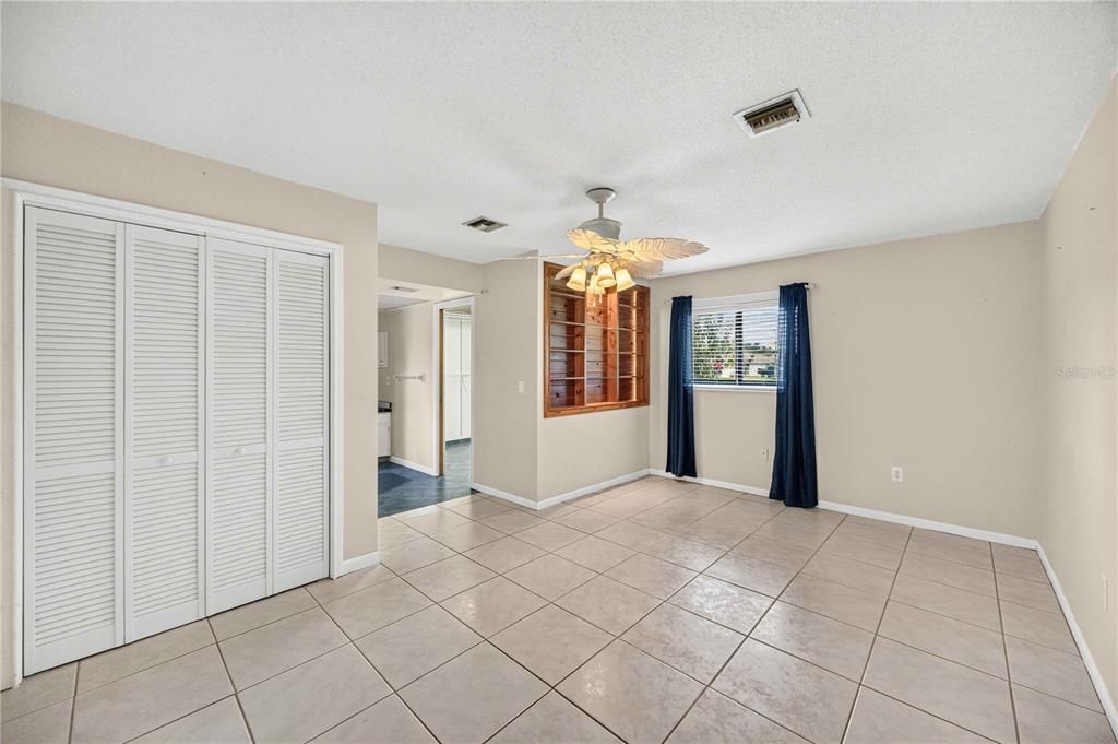 For Sale: $345,000 (3 beds, 2 baths, 1838 Square Feet)