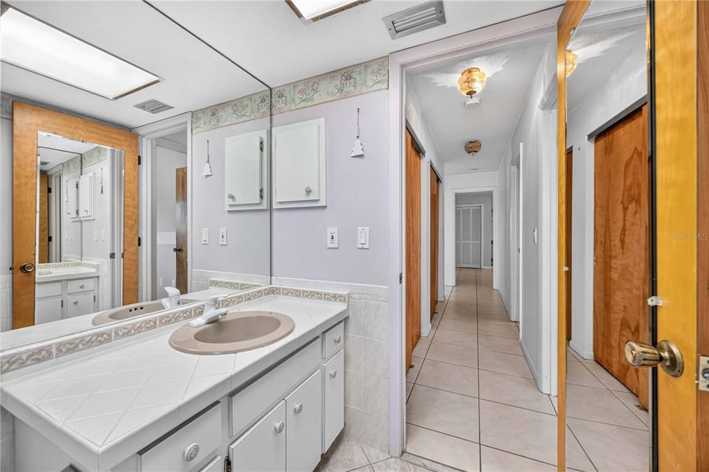 For Sale: $345,000 (3 beds, 2 baths, 1838 Square Feet)