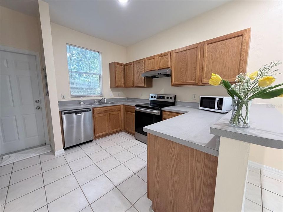 For Rent: $1,550 (2 beds, 2 baths, 1176 Square Feet)