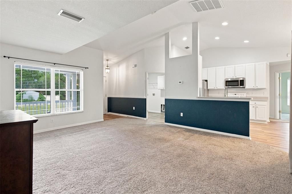For Sale: $360,000 (4 beds, 2 baths, 1912 Square Feet)