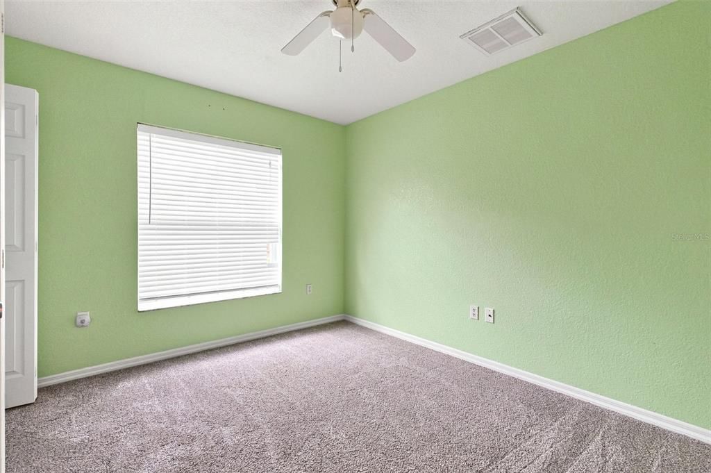 For Sale: $360,000 (4 beds, 2 baths, 1912 Square Feet)