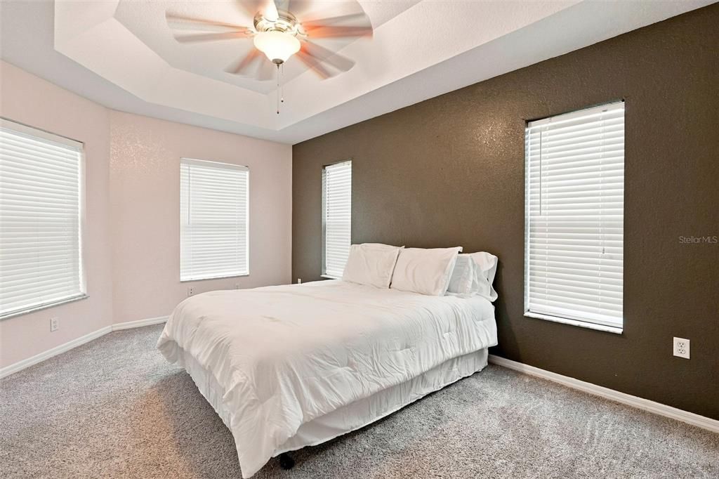 For Sale: $360,000 (4 beds, 2 baths, 1912 Square Feet)