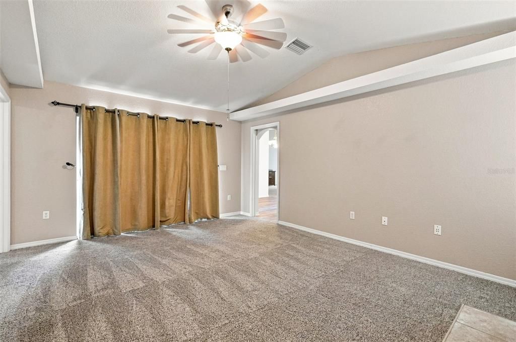 For Sale: $360,000 (4 beds, 2 baths, 1912 Square Feet)